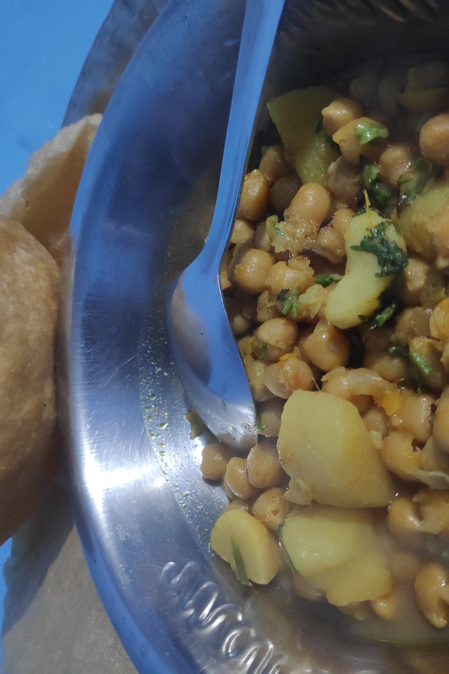 Creamy chickpea vegetable curry