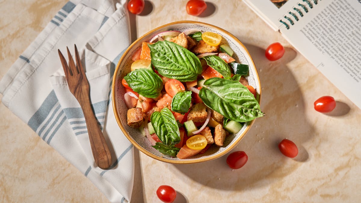 Panzanella estiva con pomodori